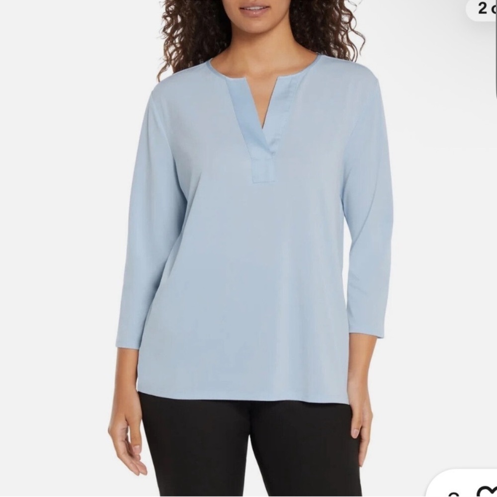 NWT Banana Republic Size L Light Blue V-Neck Top. Silky and soft with silk trim